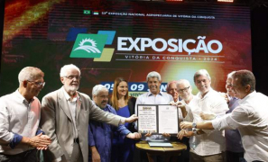Investimentos do Governo da Bahia | 15 municípios recebem kits produtivos em Vitória da Conquista